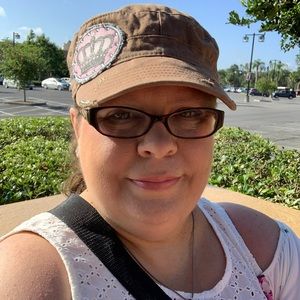 Meet your Posher, Dana